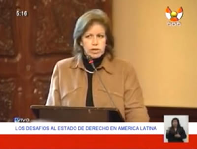 Discurso de Lourdes Flores en el Congreso del Perú anunciando el lanzamiento de la Red Puente Democrático